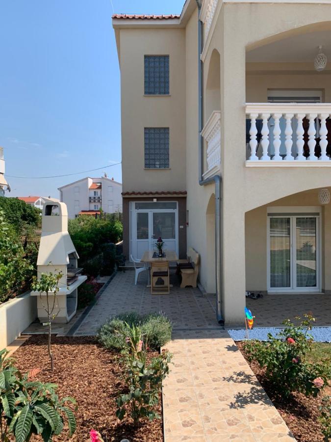 Apartments Mirela 沃迪切 外观 照片