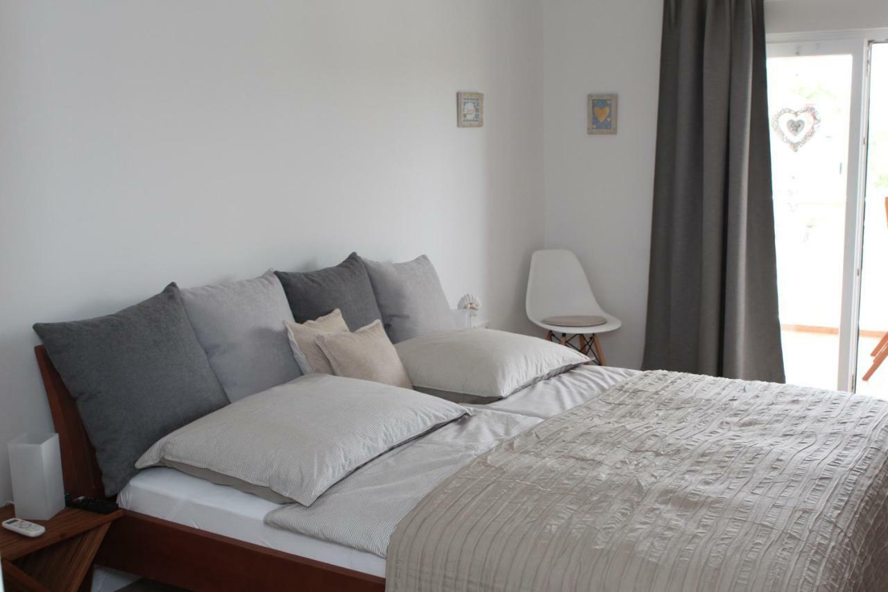 Apartments Mirela 沃迪切 外观 照片