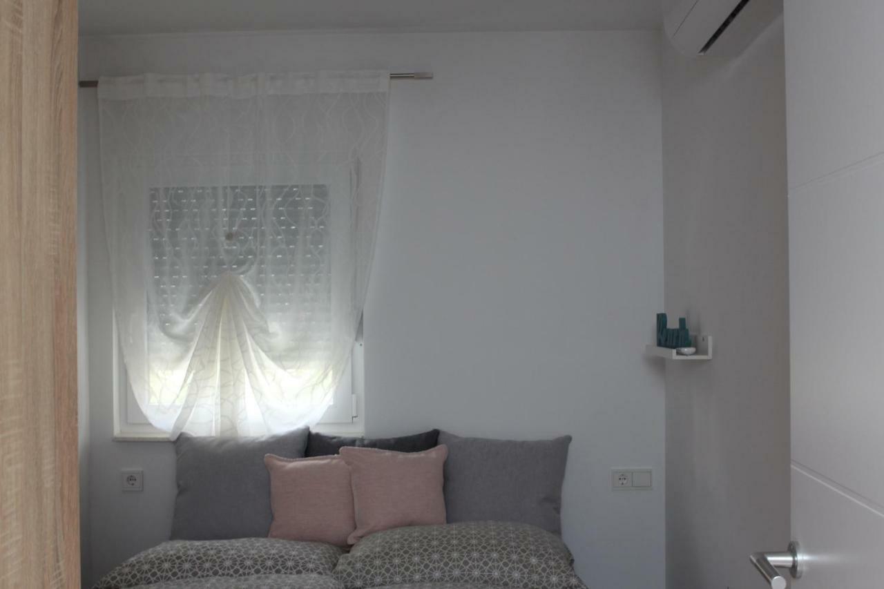 Apartments Mirela 沃迪切 外观 照片