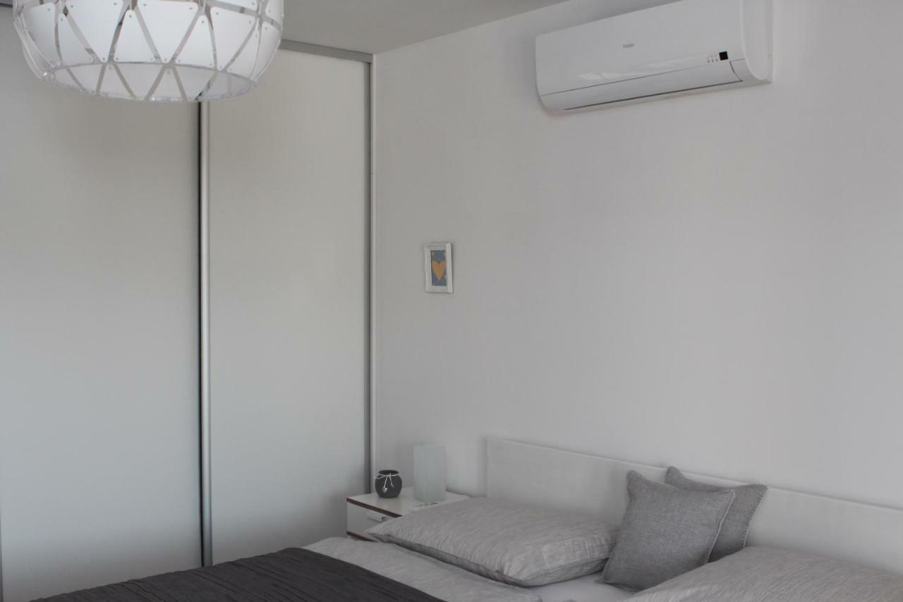 Apartments Mirela 沃迪切 外观 照片