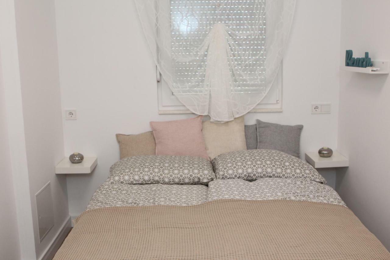 Apartments Mirela 沃迪切 外观 照片