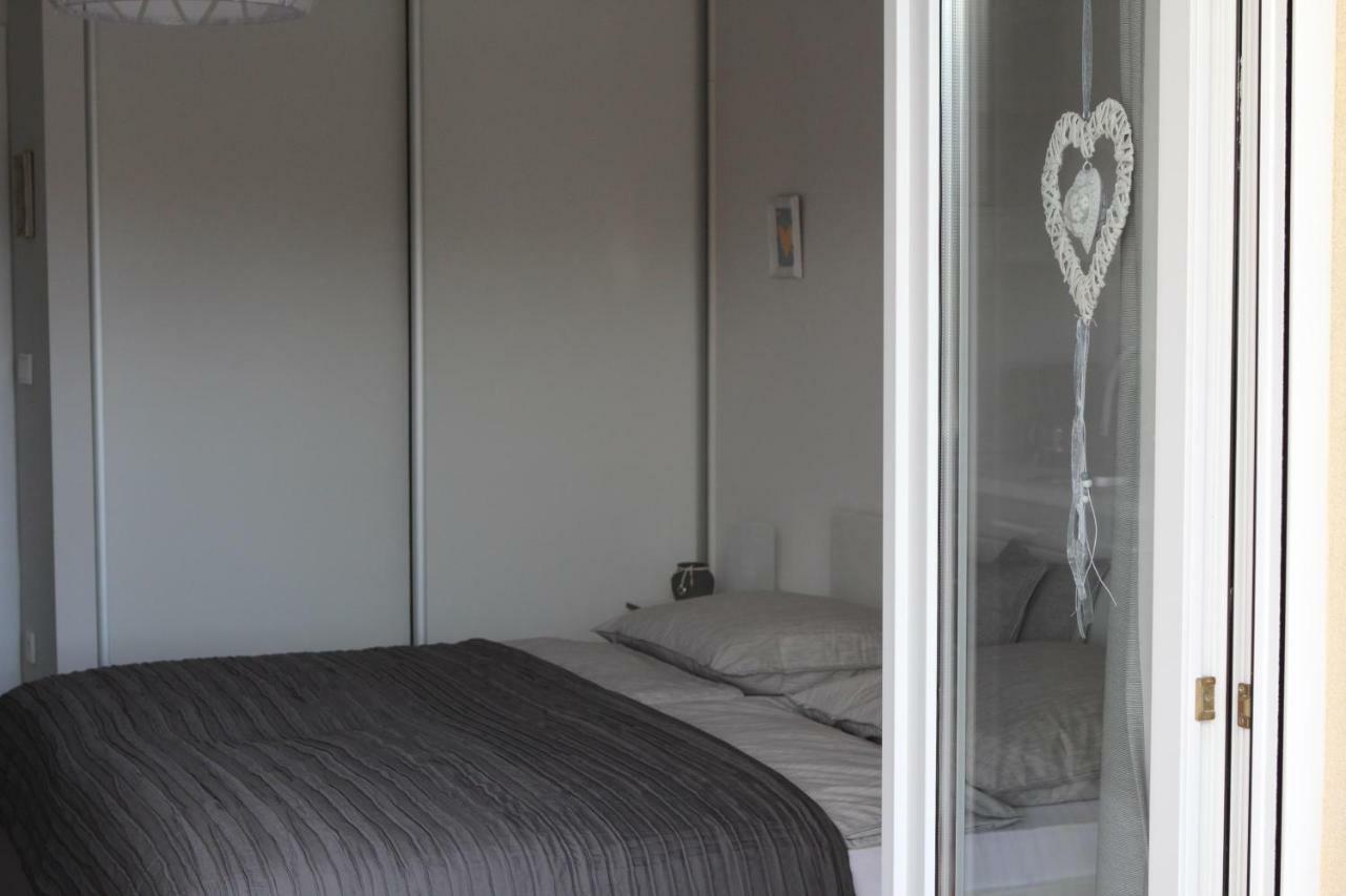 Apartments Mirela 沃迪切 外观 照片